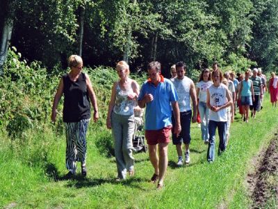 De traditionele wandeling familiedag familie Bouwman