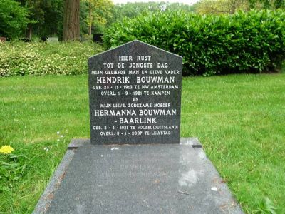 Hendrik Bouwman en Hermanna Baarlink begraafplaats De Wissel, Dronten